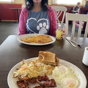 Littleton Cafe - Great breakfast, coffee and Mimosa. Relaxed atmosphere with great service, good food and reasonably priced. - Mexican Near Me - Littleton, Colorado