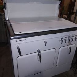 Fountain Square Vintage & Novelty - Top folds down for a working surface.