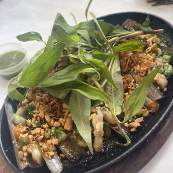 Bien Hen Restaurant - Seafood Near Me - Westminster, California