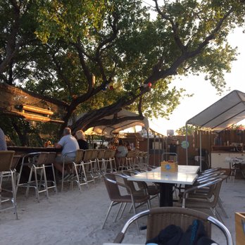 Island Grill - Beach seating - Seafood Near Me - Islamorada, Florida