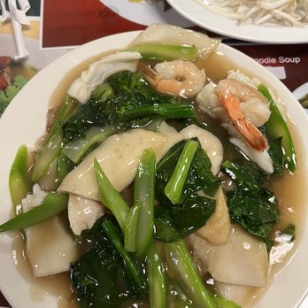 Phnom Penh Restaurant - Meekathung Seafood with only Chinese broccoli - Cambodian Near Me - Lowell, Massachusetts Phnom Penh Restaurant - Meekathung Seafood with only Chinese broccoli - Cambodian Near Me - Lowell, Massachusetts
