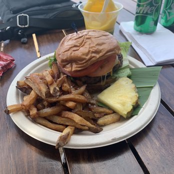Barefoot Beach Cafe - Cheeseburger with fries - Breakfast & Brunch Near Me - Honolulu, Hawaii Barefoot Beach Cafe - Cheeseburger with fries - Breakfast & Brunch Near Me - Honolulu, Hawaii