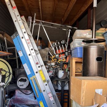 A to Z Valley Wide Movers - This is the way they filled the empty 12' x 25' RV height storage unit! - Movers Near Me - Gilbert, Arizona
