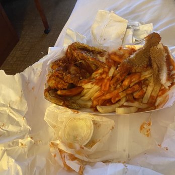 Harold's Chicken - Catfish and wing combo looking like someone's leftovers - Chicken Wings Near Me - Schaumburg, Illinois Harold's Chicken - Catfish and wing combo looking like someone's leftovers - Chicken Wings Near Me - Schaumburg, Illinois