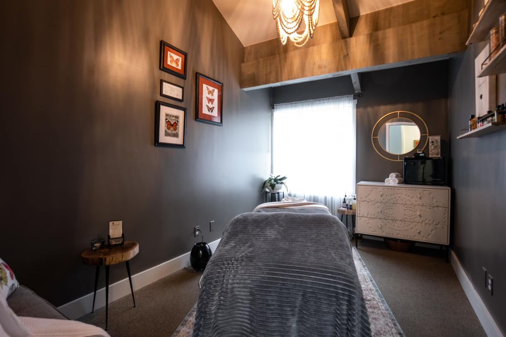 MONARCH MASSAGE & SPA Updated May 2024 14 Photos 6659 Kimball Dr