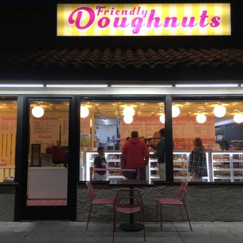 Friendly Donuts - Approaching Friendly Doughnuts shop from parking lot - Donuts Near Me - Orange, California