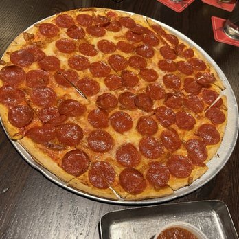 Helen Fitzgeralds - Large pepperoni pizza - American Near Me - Saint Louis, Missouri