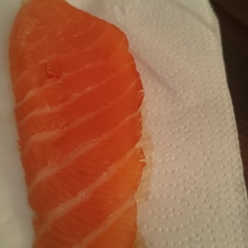 Saveurs de Tokyo - Côté de la tranche de sushi séchée, sans doute précoupée il y a bien longtemps - Japanese Near Me - Paris, 75 Saveurs de Tokyo - Côté de la tranche de sushi séchée, sans doute précoupée il y a bien longtemps - Japanese Near Me - Paris, 75