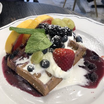 Sweet Maple - Blueberry moffle with fruit - Breakfast & Brunch Near Me - Cupertino, California Sweet Maple - Blueberry moffle with fruit - Breakfast & Brunch Near Me - Cupertino, California
