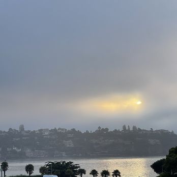 Casa Madrona Hotel & Spa - Sunrise from the Balcony - Hotels Near Me - Sausalito, California Casa Madrona Hotel & Spa - Sunrise from the Balcony - Hotels Near Me - Sausalito, California