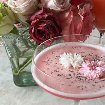 Bloom & Bee - New American Near Me - Houston, Texas