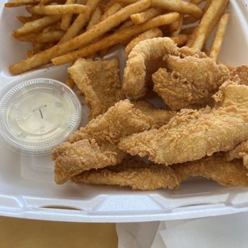 Chloe's Cajun Market - Catfish basket - Cajun/Creole Near Me - Webster, Texas Chloe's Cajun Market - Catfish basket - Cajun/Creole Near Me - Webster, Texas