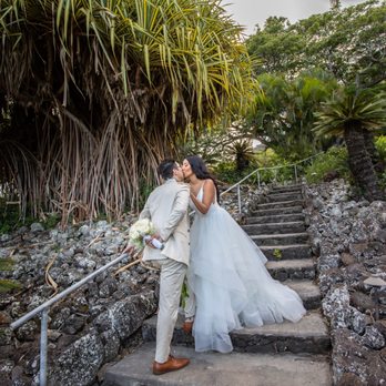 Love Story Weddings - Photographers Near Me - Honolulu, Hawaii Love Story Weddings - Photographers Near Me - Honolulu, Hawaii