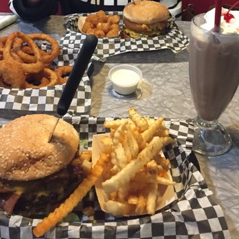 Dutch Mill Diner - Delicious is right in front of me. - Diners Near Me - Tillamook, Oregon
