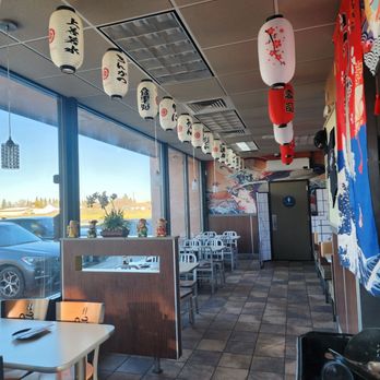 Sakura Sushi House - Table seating options--good options for wheel chair access - Sushi Bars Near Me - Willows, California