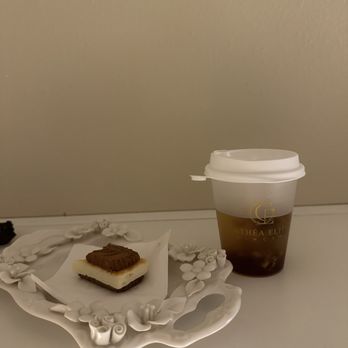 Cathéa Elite Skincare - Small snack and tea - Skin Care Near Me - Milpitas, California Cathéa Elite Skincare - Small snack and tea - Skin Care Near Me - Milpitas, California