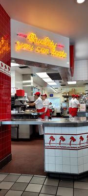 In-N-Out Burger by null