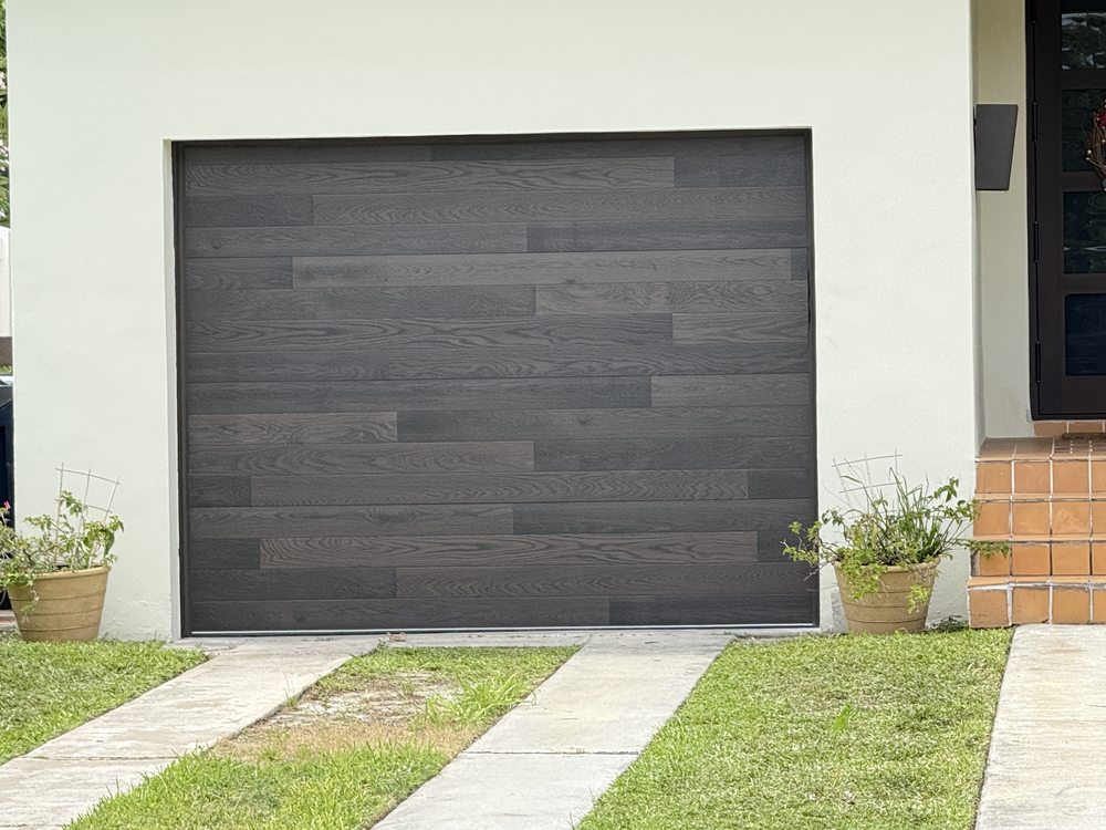 Juliao Garage Doors - Garage Door Contractor in Hialeah, FL