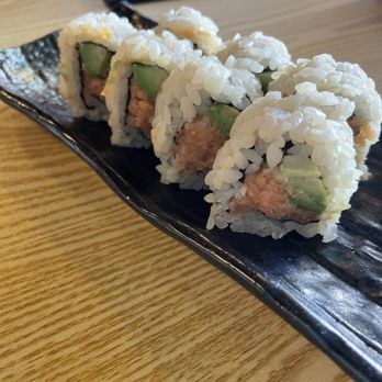Hato Sushi - Spicy Tuna Roll with avocado. - Sushi Bars Near Me - Los Angeles, California