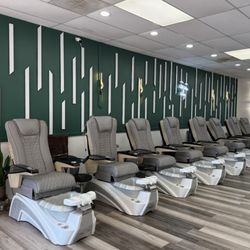 Luxx Nails