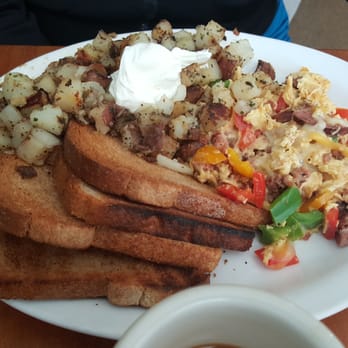 Homemade Cafe - Portuguese egg plate with sour cream on the home fries. Try this dish, please. It's my favorite. - American Near Me - Berkeley, California Homemade Cafe - Portuguese egg plate with sour cream on the home fries. Try this dish, please. It's my favorite. - American Near Me - Berkeley, California