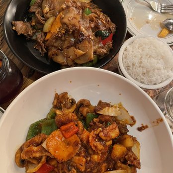 Klom Klorm - Gauy Tiew Pad Kee Mau - Thai Near Me - Brooklyn, New York