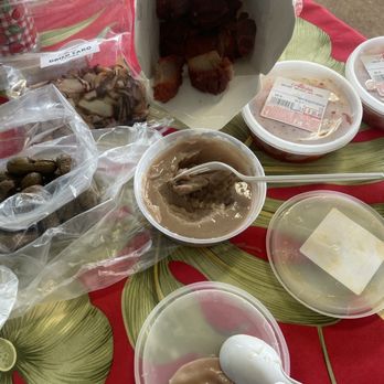Alicia's Market - Char Siu, packaged tako, peanuts, poi, poke, cucumber - Grocery Near Me - Honolulu, Hawaii Alicia's Market - Char Siu, packaged tako, peanuts, poi, poke, cucumber - Grocery Near Me - Honolulu, Hawaii