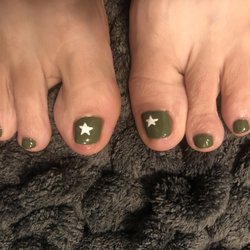 Zen Nails - Who let's a customer leave like this? Especially for a holiday..