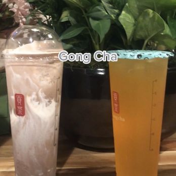 Gong Cha - Medium Caramel Chocolate Slush, Large Passionfruit  Iced Green Tea - Bubble Tea Near Me - Worcester, Massachusetts