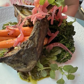Willow - Rack of lamb.  Roasted Rack of Lamb baby carrot, broccolini, mint pesto, pickled onion, micro mint - Italian Near Me - Sacramento, California