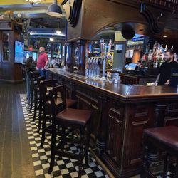 Fadó Irish Pub - Pic of bar