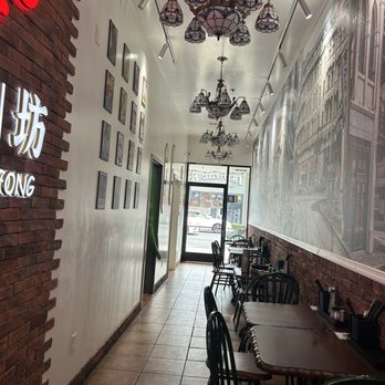 Chong Yuen Fong - Interior - Chinese Near Me - Alhambra, California Chong Yuen Fong - Interior - Chinese Near Me - Alhambra, California