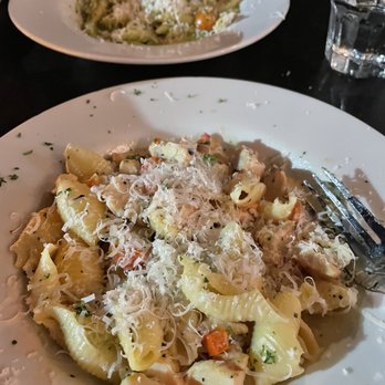 Ugo - Pasta with mozerella cheese - Italian Near Me - Culver City, California