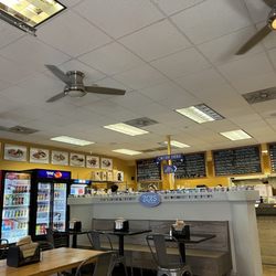 Zoi's New Haven - Inside
