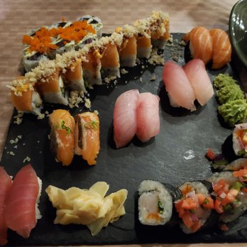 Screaming Tuna - Sushi platter for 2. Mmmm... - Sushi Bars Near Me - Milwaukee, Wisconsin