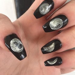 Dream Nails - Great look, but you can see how dry the skin around the nail is.