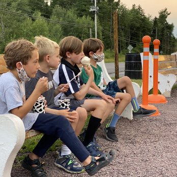 The 940 Junction - Kids enjoying the heat beater - Ice Cream & Frozen Yogurt Near Me - Pocono Pines, Pennsylvania