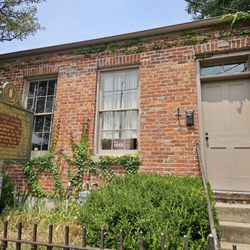 Thomas Edison House - Entrance