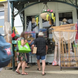Le Grand Bazar