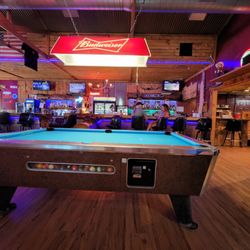 Cowboy Bar and Grill