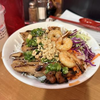Pho Saigon Express - Chicken and shrimp bun - Vietnamese Near Me - Escondido, California Pho Saigon Express - Chicken and shrimp bun - Vietnamese Near Me - Escondido, California
