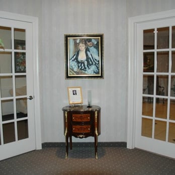Steven H Schuster, MD - Schuster Plastic Surgery - Entrance Hallway - Cosmetic Surgeons Near Me - Boca Raton, Florida Steven H Schuster, MD - Schuster Plastic Surgery - Entrance Hallway - Cosmetic Surgeons Near Me - Boca Raton, Florida