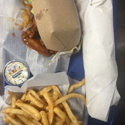 Skinny Pete's - Fries & Hot Wings