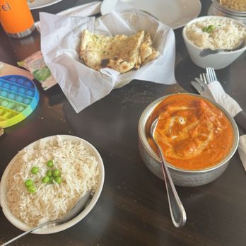 Saffron - South - Chicken Tikka Masala & Garlic Naan - Indian Near Me - Austin, Texas Saffron - South - Chicken Tikka Masala & Garlic Naan - Indian Near Me - Austin, Texas