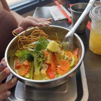 Lucky Noodles - Khao soi - Thai Near Me - Denver, Colorado
