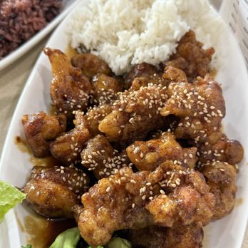 Vangz Kitchen - Sesame chicken - Asian Fusion Near Me - Cottage Grove, Minnesota Vangz Kitchen - Sesame chicken - Asian Fusion Near Me - Cottage Grove, Minnesota
