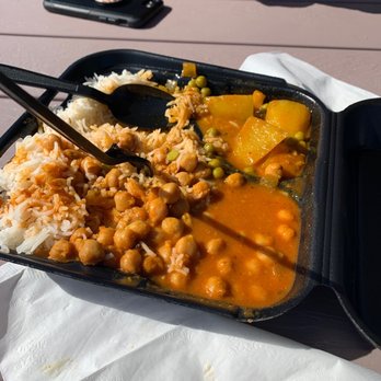 Naan Stop - chana masala veggie plate w/ aloo matar - Indian Near Me - Isla Vista, California