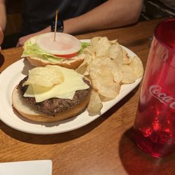 Amato’s Wood Fire Pizza & Italian Restaurant - Cheeseburger