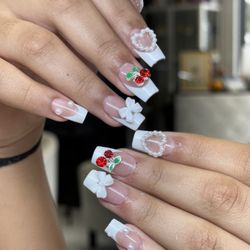 Nails by Normalinares