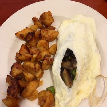 Dish Cafe - Organic egg white omelette with spinach, mushroom, and asparagus and a side of potatoes. - Bagels Near Me - Highland Park, New Jersey Dish Cafe - Organic egg white omelette with spinach, mushroom, and asparagus and a side of potatoes. - Bagels Near Me - Highland Park, New Jersey